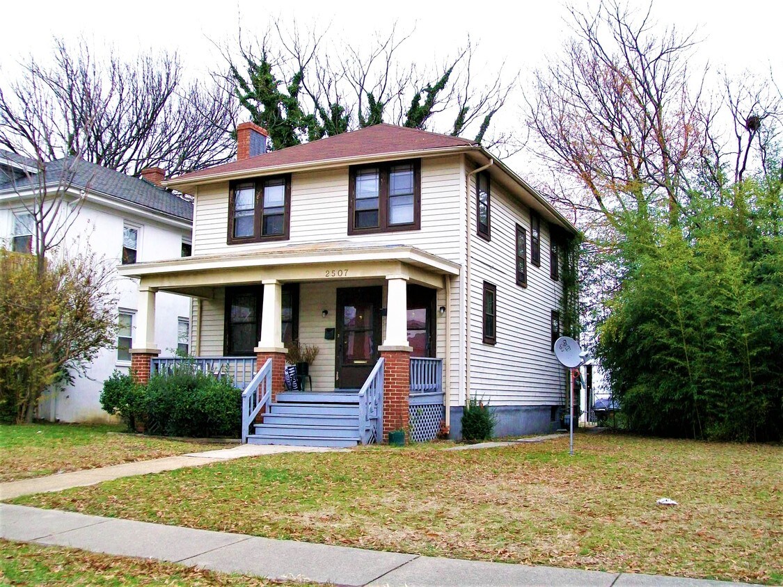 Foto del edificio - 2507 Seminary Ave