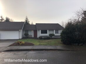 Building Photo - 3232 Monroe Ave NE