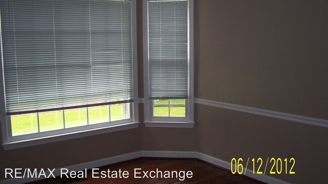 Building Photo - 2 br, 2 bath House - 4851 Pinedale Blvd