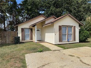 Building Photo - 7069 Candlewood Dr
