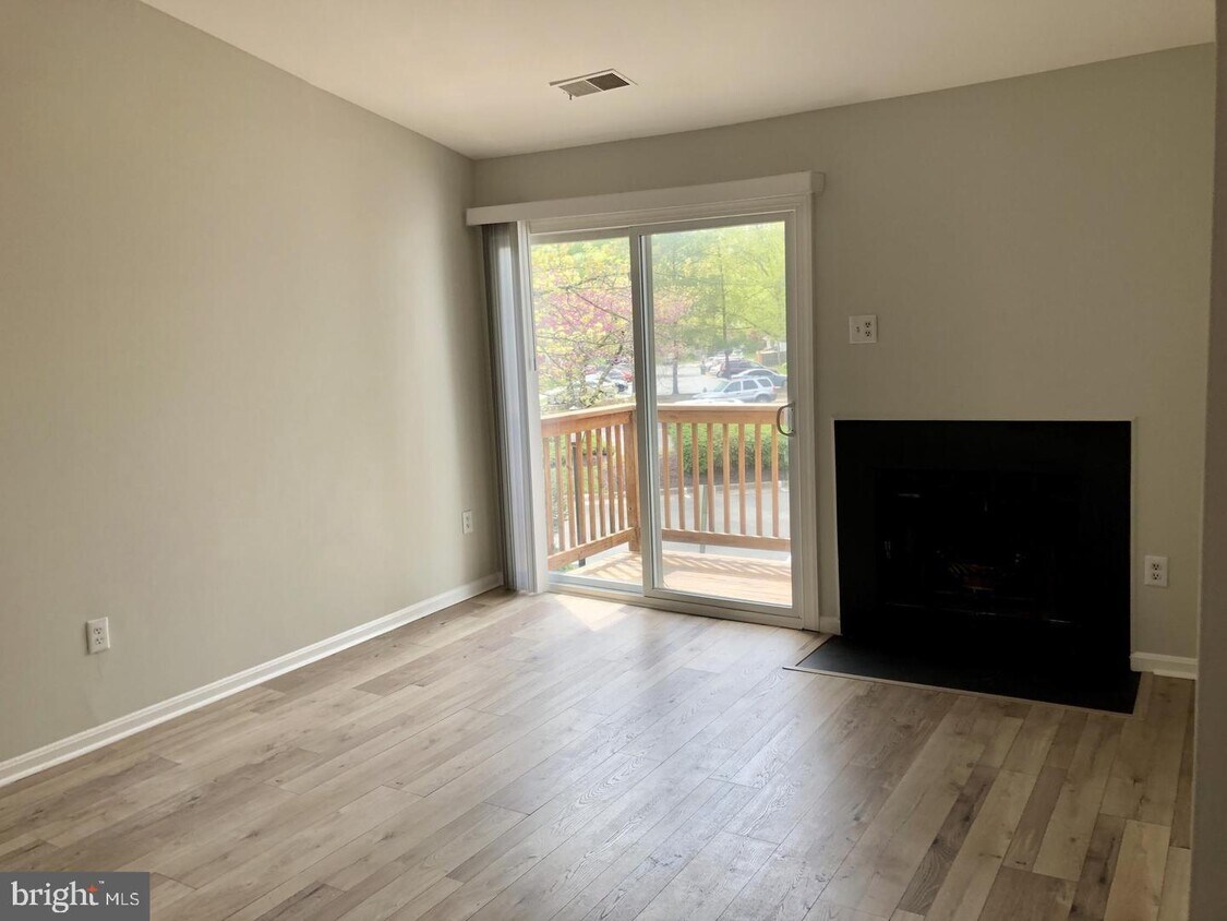 5390 Bedford Terrace Unit 90C, Alexandria, VA 22309 Condo for Rent in