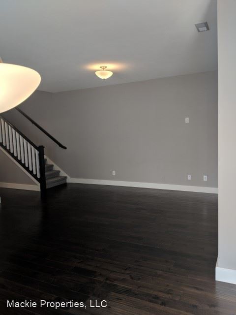 Building Photo - 4302 N Cypress Ln