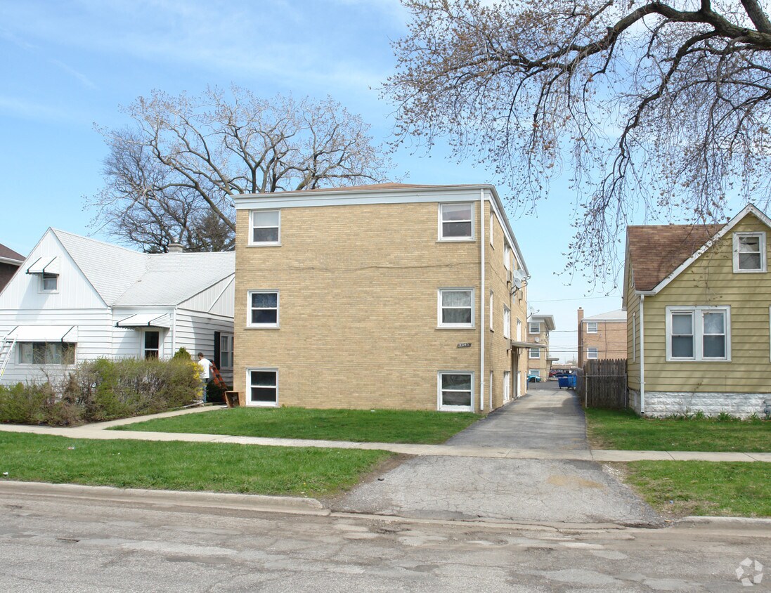 2045 N 18th Ave, Melrose Park, IL 60160 2045 N 18th Ave Melrose Park