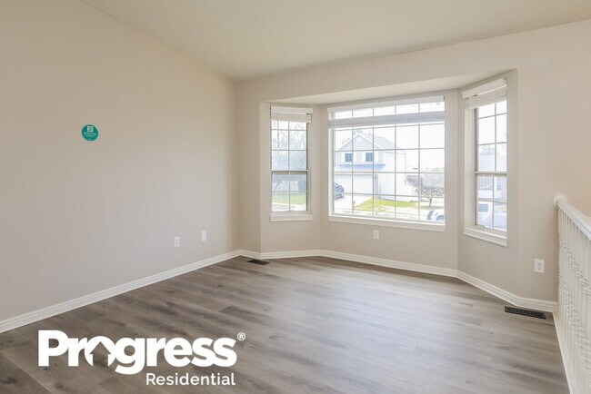 Building Photo - 1157 E 2450 N