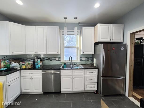 Building Photo - 3 br, 1 bath House - 204 Granite Street