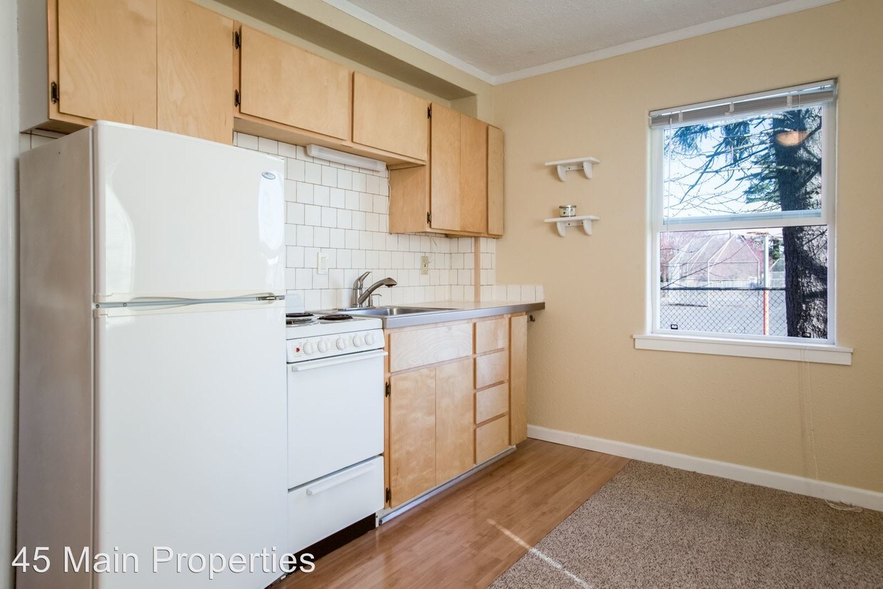 Primary Photo - 2420 N Bryant St