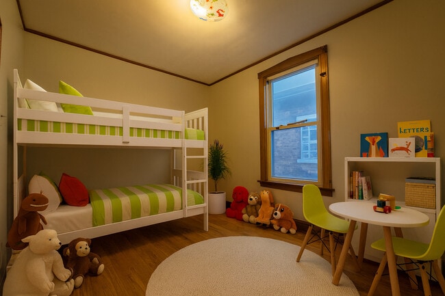 Building Photo - 4954 S Keeler Ave