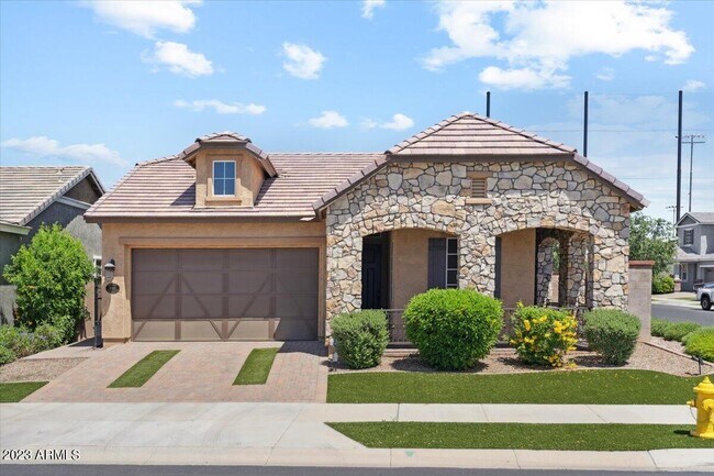 Building Photo - 10110 E Naranja Ave