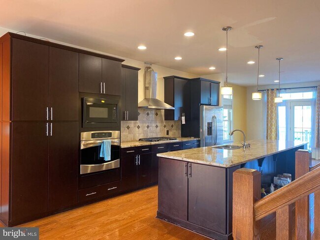 Foto del edificio - 20712 Duxbury Terrace