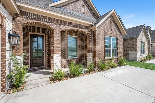 Building Photo - 2135 Tioga Vw Dr