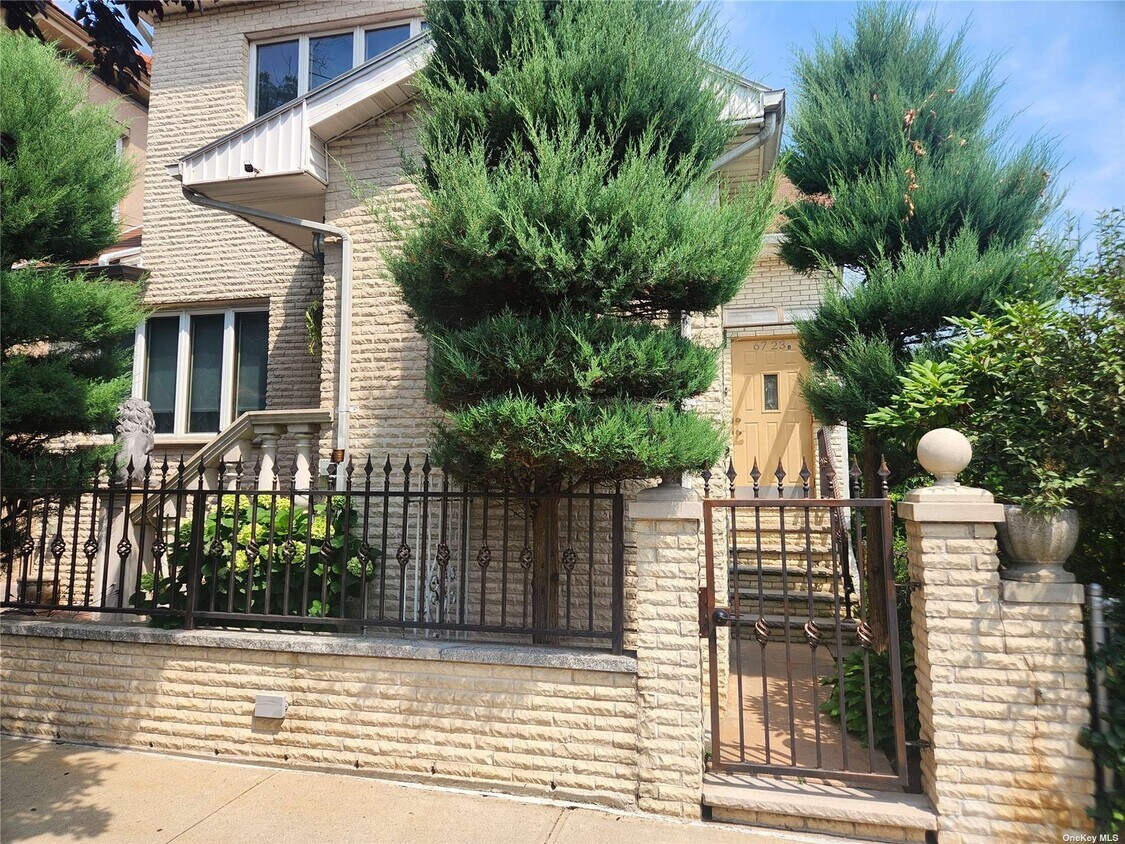 Primary Photo - 67-23 52nd Ave