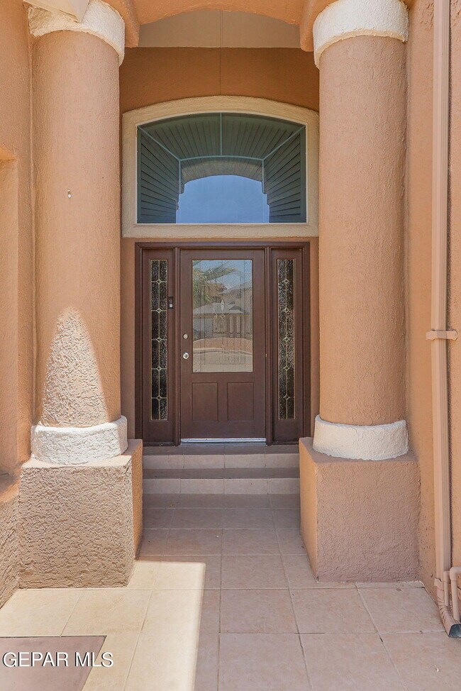 Building Photo - 14180 Robert Ituarte Dr