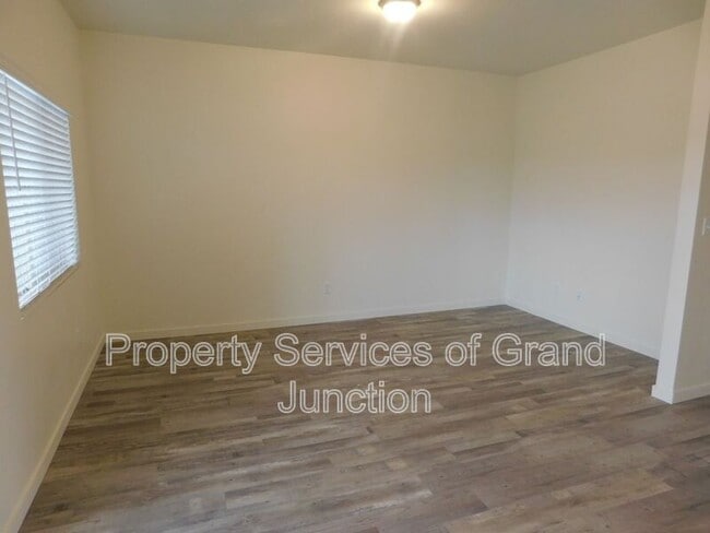 Photo - 668 Brookwillow Dr Apartment