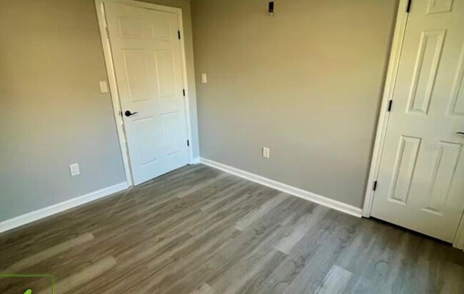 Building Photo - 1205 Dell St