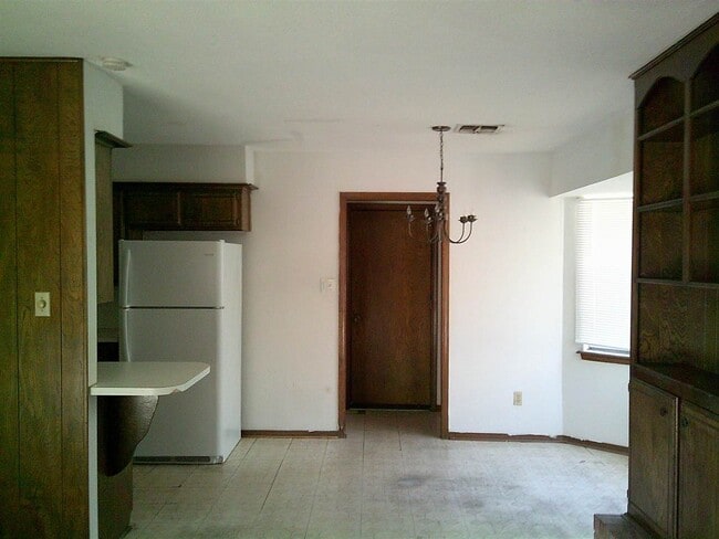 Building Photo - 2319 NW 76th St