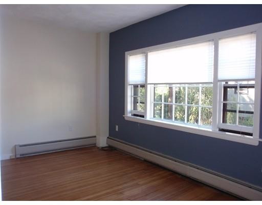Building Photo - 36 Thorndike St