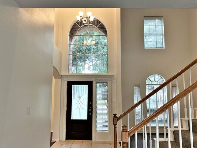 Foto del edificio - 1120 Sunset Lakes Dr