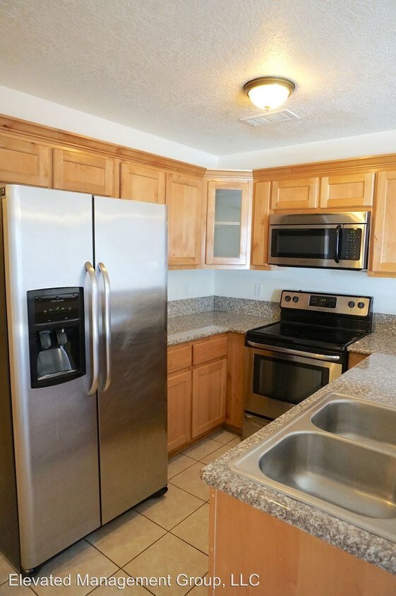 Foto principal - 202 San Clemente Ave