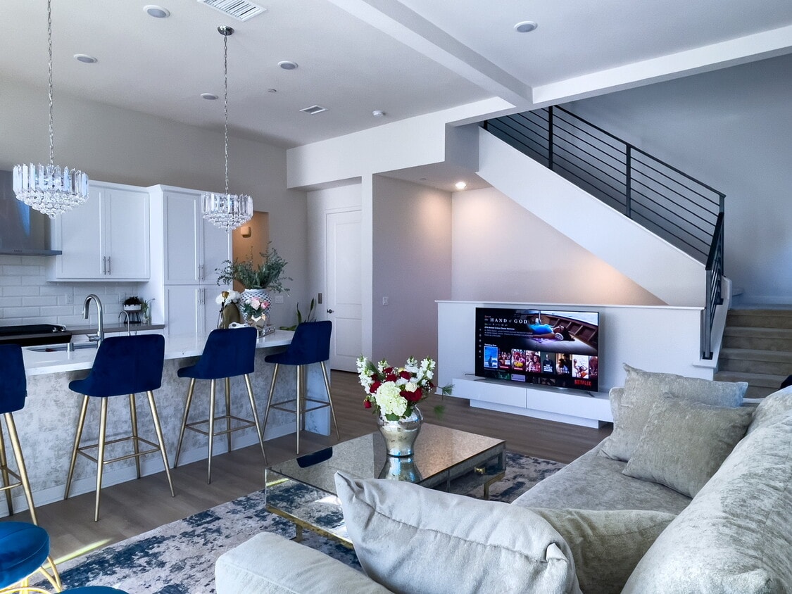 3001 Bravo Loop, Chula Vista, CA 91915 Townhome Rentals in Chula