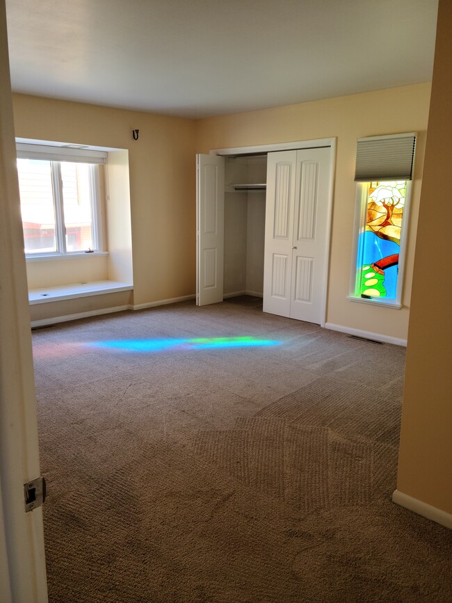 master bedroom - 104 Stanford Ave