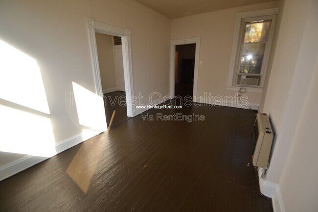 Foto del edificio - 1042 Marshall Ave