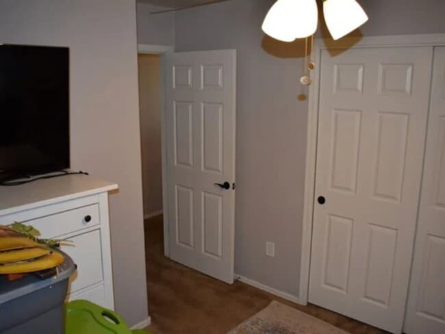 Foto del edificio - beautiful 4BD/2BA contemporary home