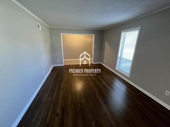 Foto del edificio - 5374 Hudgins Rd