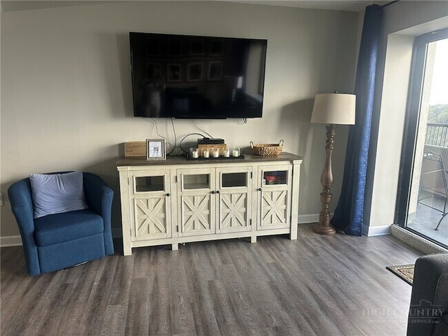 Foto del edificio - 303 Sugar Top Dr