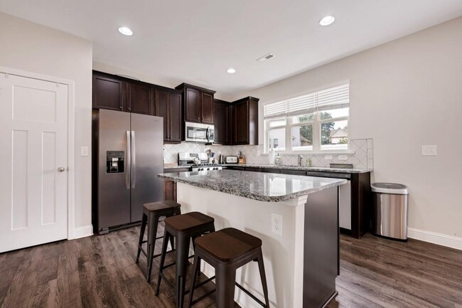 Building Photo - 1129 Abundance Dr