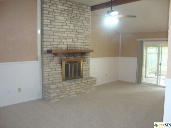 Building Photo - 1602 Fox Trail