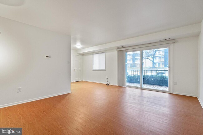 Foto del edificio - 5404 85th Ave