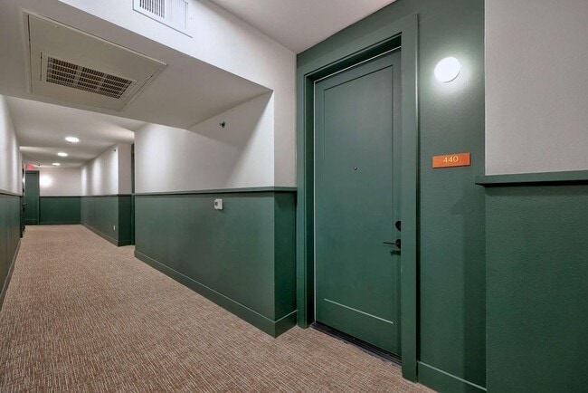 Building Photo - 1701 Simond Ave Ave