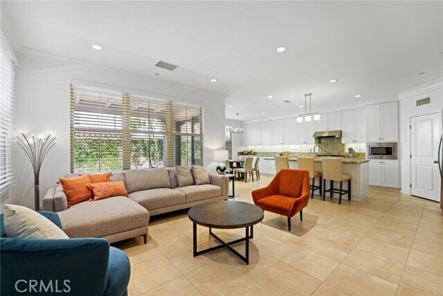 Building Photo - 213 Cedarwood