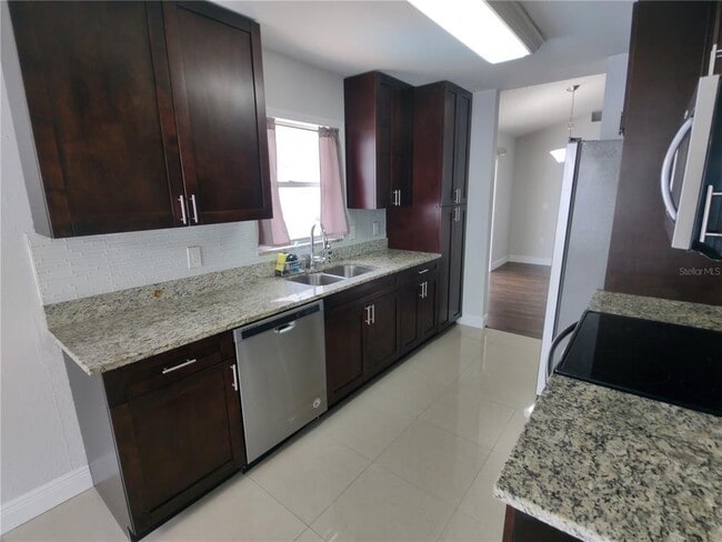 Building Photo - 709 Chilt Dr