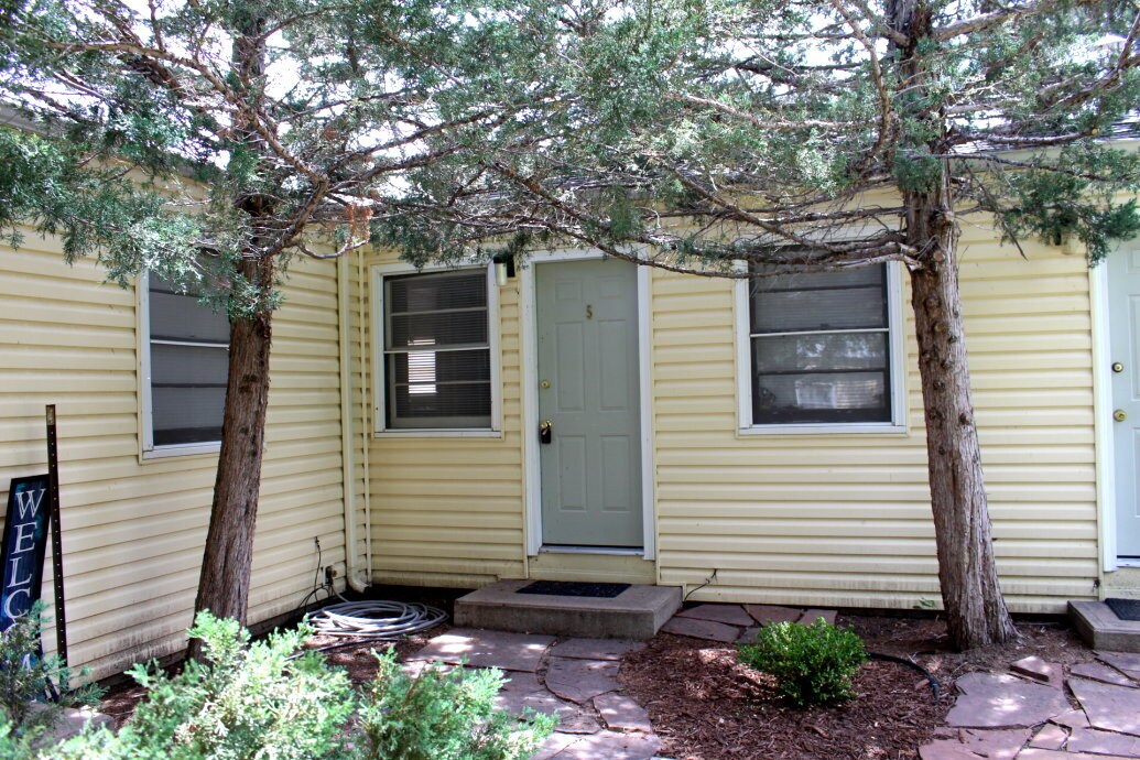 Primary Photo - 612 Stover St