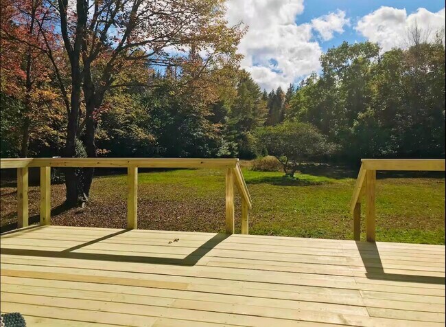 Foto del edificio - 67 Eastside Rd