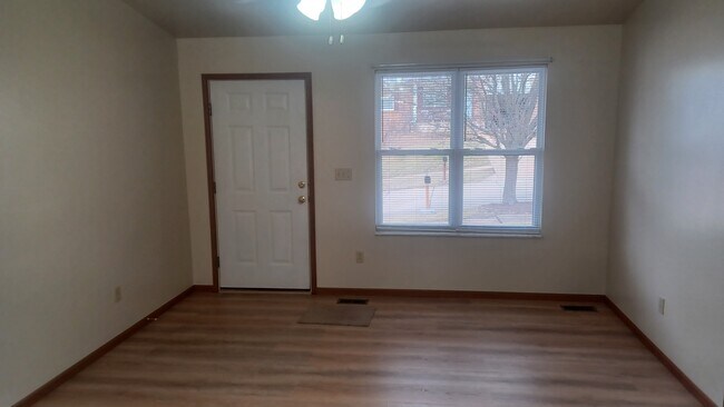 Foto del edificio - 2204 Berrywood Ct