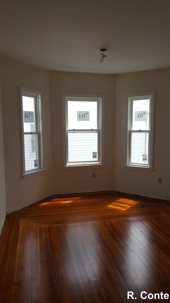 Foto del edificio - 82 Winthrop Ave