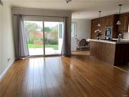 Foto del edificio - 22815 Elm Ave