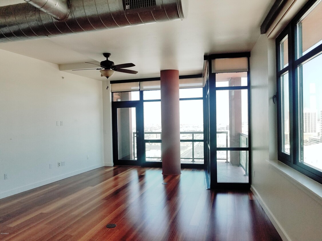 Foto principal - 310 S 4th St