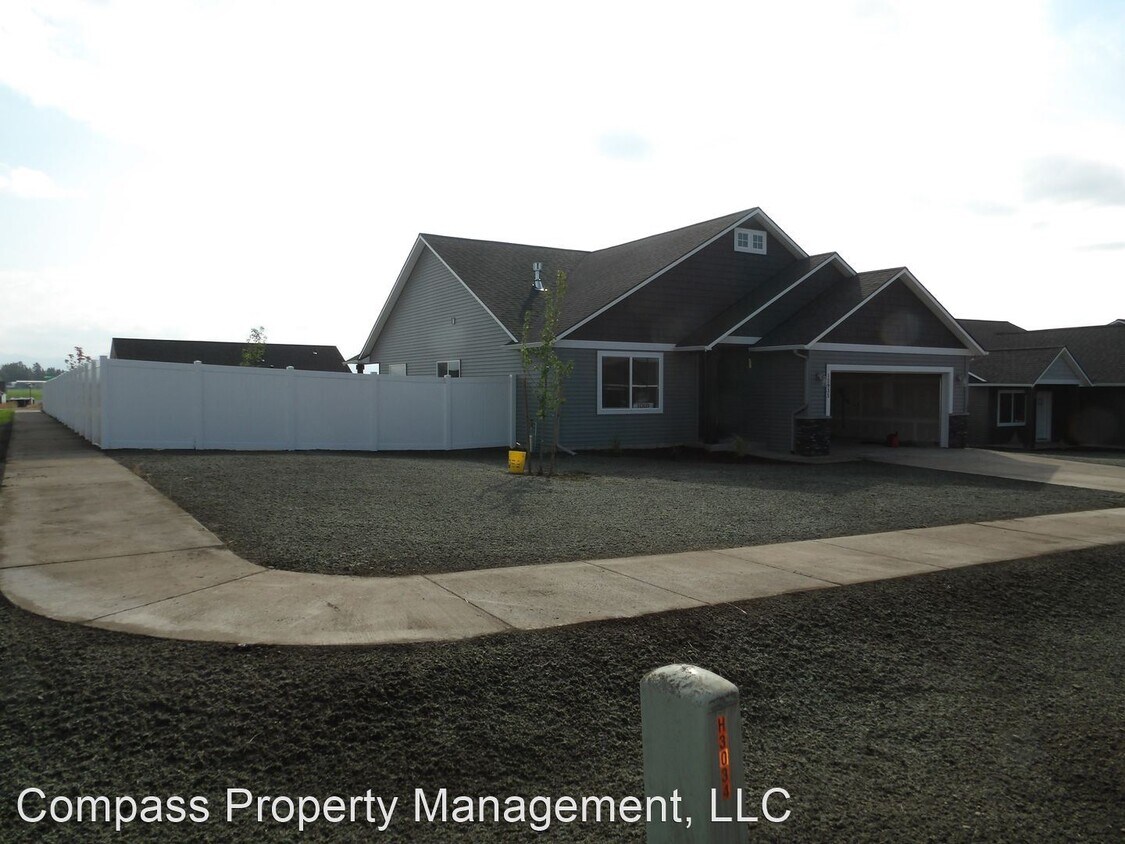 Primary Photo - 3 br, 2 bath House - 12935 Cavanaugh