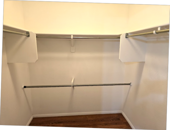 Foto del edificio - 7865 E Rooner Dr