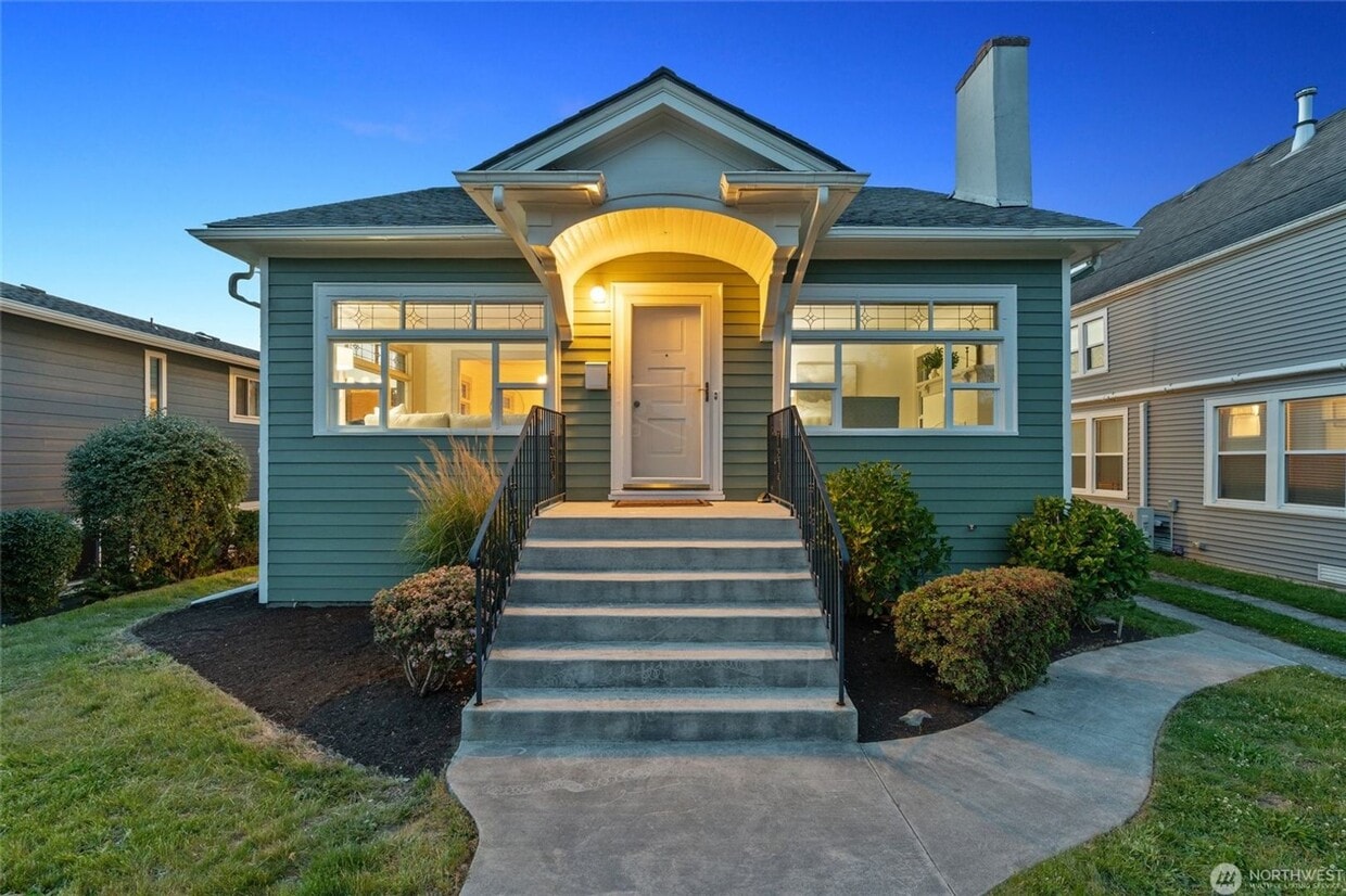 Primary Photo - 4Bd/2Ba Seattle House