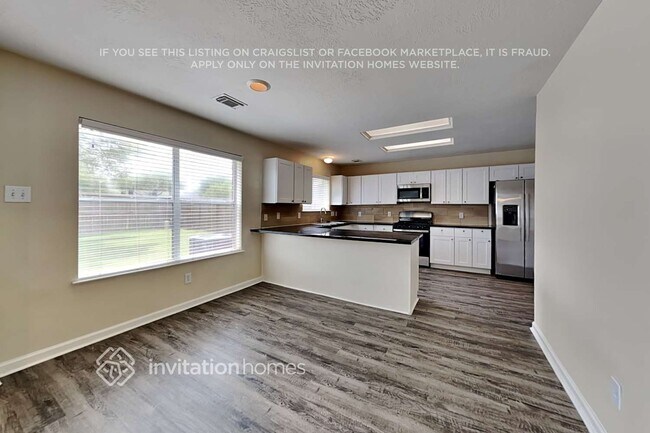 Building Photo - 410 Sun River Ln