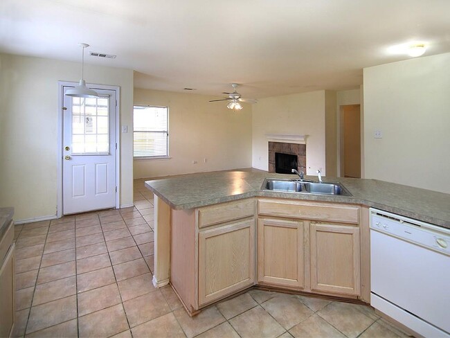 Building Photo - 20927 Vista Trace Dr
