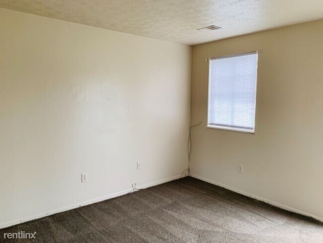 Building Photo - 1201 Wyatt Ln