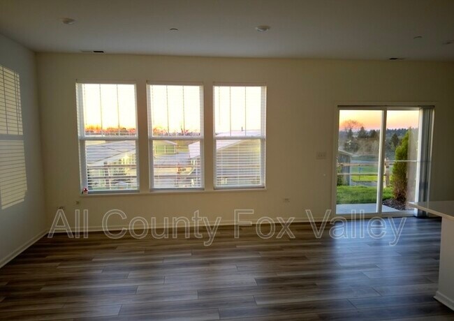 Foto del edificio - 1135 White Oak Cir