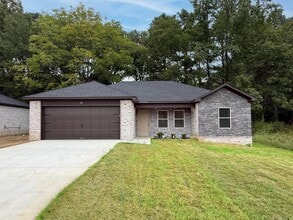 Building Photo - 18 Bobby Eugene Dr