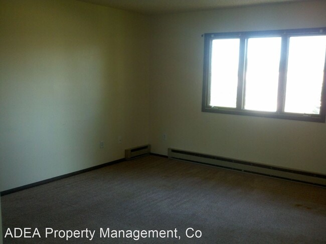 Building Photo - 2405 Arcadia Dr