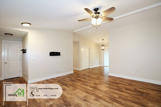 Building Photo - 20905 Mauser Dr